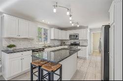 19 Milford Rd, Grafton MA 01560