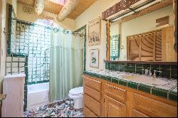 46 Irish Road, Ranchos De Taos NM 87557