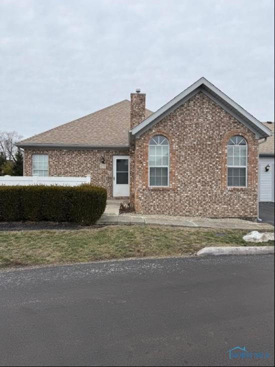 2255 Fox Run Circle, Findlay OH 45840