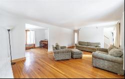 86 Butternut Cir, Concord MA 01742