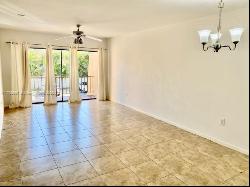 8267 SW 128th St Unit 210, Pinecrest FL 33156