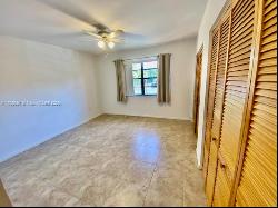 8267 SW 128th St Unit 210, Pinecrest FL 33156