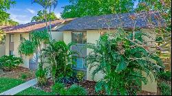 1460 Green Valley Cir Unit 404, Naples FL 34104