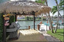 841 Elm Ct, Marco Island FL 34145