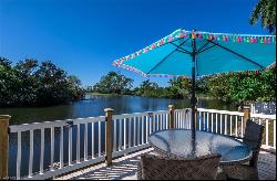 28 Constitution Dr, Naples FL 34112