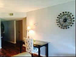 717 Landover Cir Unit 103, Naples FL 34104