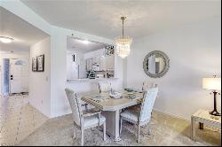 9022 Michael Cir Unit 2-205, Naples FL 34113