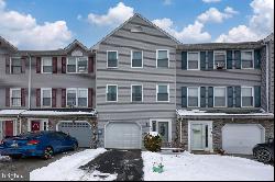 617 Emerald Drive, Lancaster PA 17603