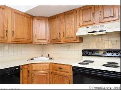 26 Farmington Meadow Drive Unit 26, Farmington CT 06032