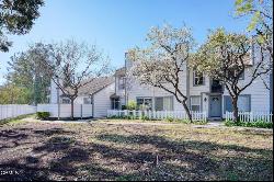 355 Jeremiah Drive #D, Simi Valley CA 93065