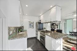 11 24th Avenue Unit 2, Venice CA 90291