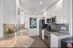 11 24th Avenue #3, Venice CA 90291