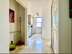 651 Okeechobee Blvd Unit 811, West Palm Beach FL 33401