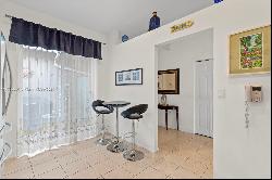 2561 E Aragon Blvd Unit 2, Sunrise FL 33313