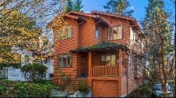 1423 N 54th Street, Seattle WA 98103