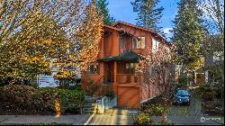 1423 N 54th Street, Seattle WA 98103