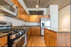 849 N Franklin Street #1008, Chicago IL 60610