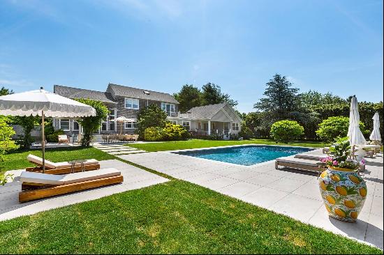 Beautifully appointed Bridgehampton Estate in a Prime Location