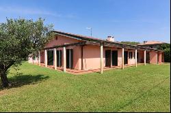 Campodarsego, villa portico and garden