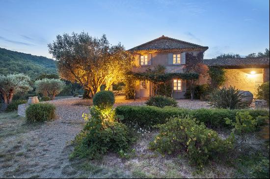 Vente - Maison Grimaud - 2a 250a 000a 