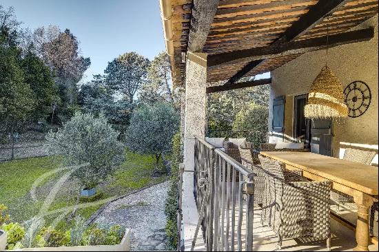 Dual-family living, profitable investment Valbonne