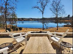 SECLUDED WATERFRONT HOME ON PRIVATE FISHING LAKE IN EAST TX!