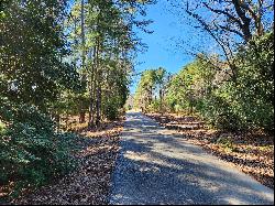 SECLUDED WATERFRONT HOME ON PRIVATE FISHING LAKE IN EAST TX!