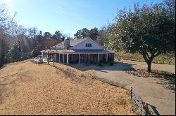 SECLUDED WATERFRONT HOME ON PRIVATE FISHING LAKE IN EAST TX!