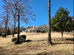 SECLUDED WATERFRONT HOME ON PRIVATE FISHING LAKE IN EAST TX!