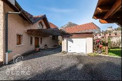 Menthon-Saint-Bernard, beautiful spacious house with lake view