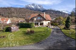 Menthon-Saint-Bernard, beautiful spacious house with lake view