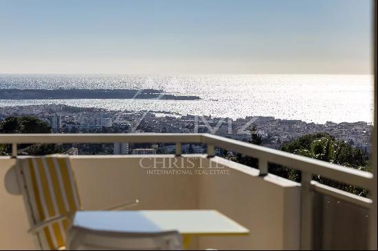 SOLE AGENT: Superb 4-room apartment with panoramic sea view