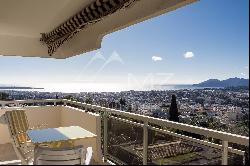 SOLE AGENT: Superb 4-room apartment with panoramic sea view