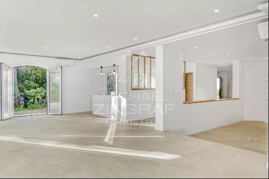 Beautiful renovation within walking distance of shops