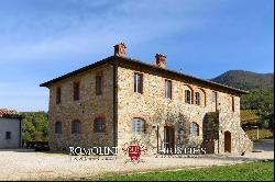 4,900-ACRE PRIVATE TUSCAN ESTATE VINEYARDS, CASTLE, HUNTING RESERVE, FARMHOUSES