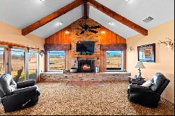 SPECTACULAR CATTLE RANCH ON 29 ACRES