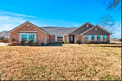 SPECTACULAR CATTLE RANCH ON 29 ACRES