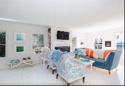 SAG HARBOR VILLAGE COTTAGE -- UNDERSTATED STYLE