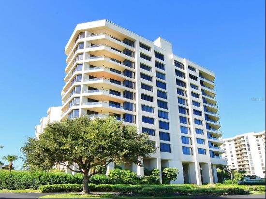 1211 Gulf Of Mexico Dr #301, Longboat Key, FL 34228