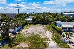 307 62nd St, Holmes Beach, FL 34217