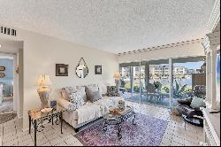 4350 Chatham Dr #106, Longboat Key, FL 34228