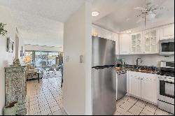 4350 Chatham Dr #106, Longboat Key, FL 34228