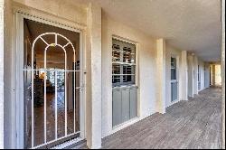 4350 Chatham Dr #106, Longboat Key, FL 34228