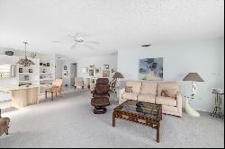 3020 Ringwood Mdw #11, Sarasota, FL 34235