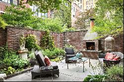 Carnegie Hill Garden Paradise In Upper East Side, New York