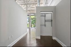 Amazing Loft Located in Downtown Chamblee