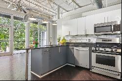 Amazing Loft Located in Downtown Chamblee