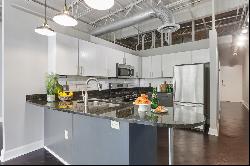 Amazing Loft Located in Downtown Chamblee