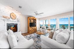 Rare Three-Bedroom Condo With Uninterrupted Gulf Views