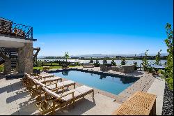 Lakefront & Mountain Views